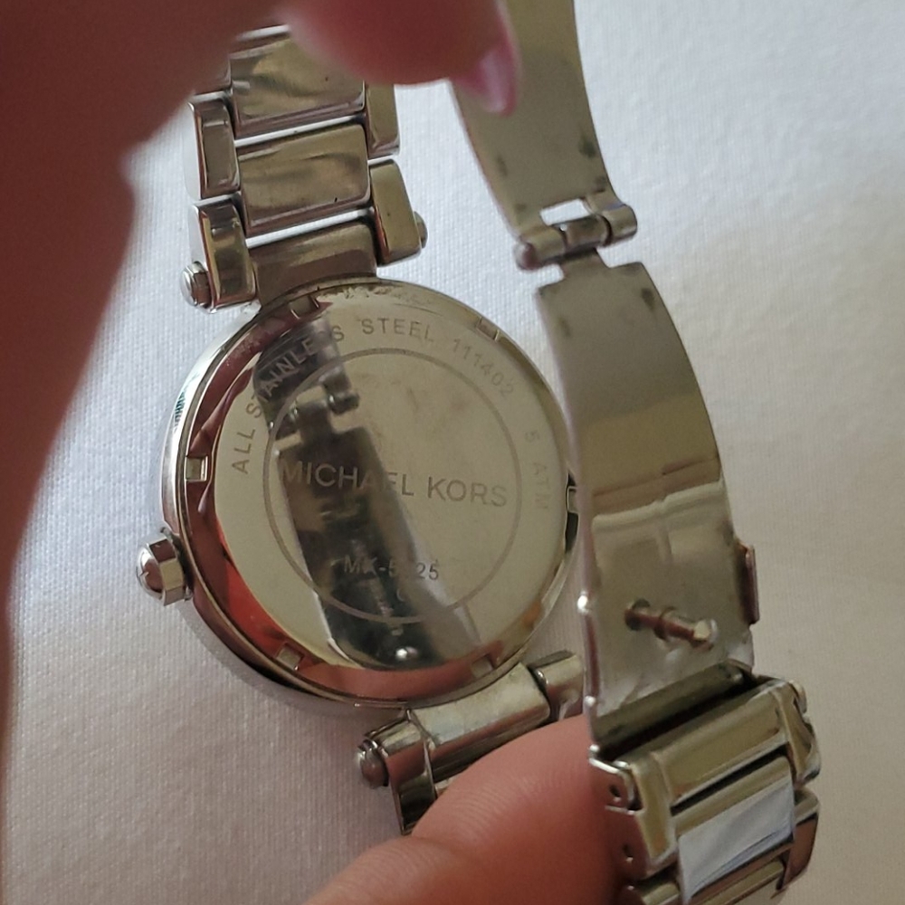 MK watch - Picture 2 of 3